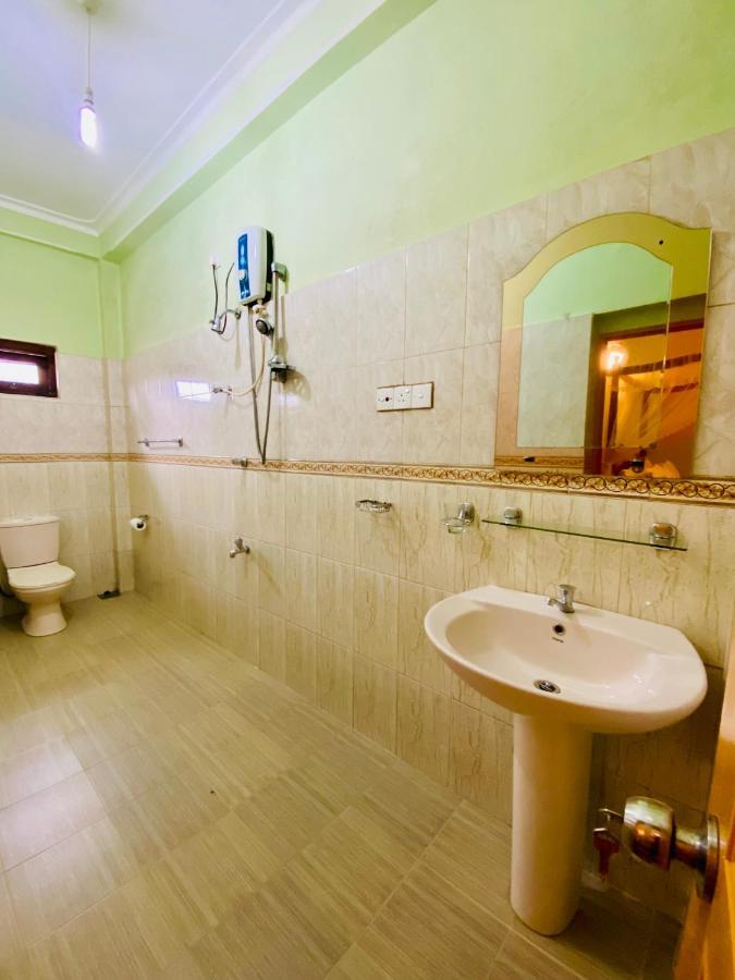 Montana Rest Hotel Anuradhapura Kültér fotó