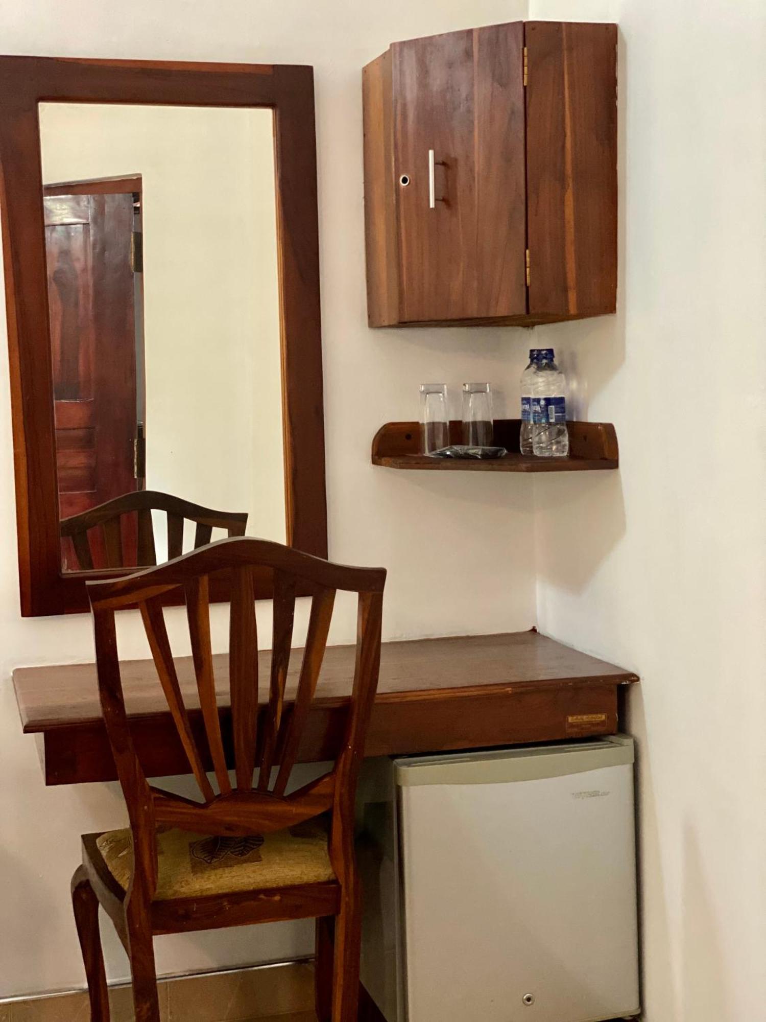 Montana Rest Hotel Anuradhapura Kültér fotó