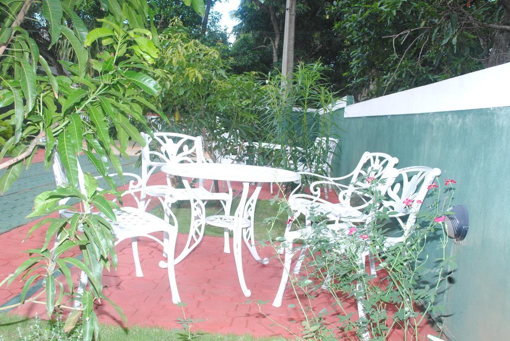 Montana Rest Hotel Anuradhapura Kültér fotó
