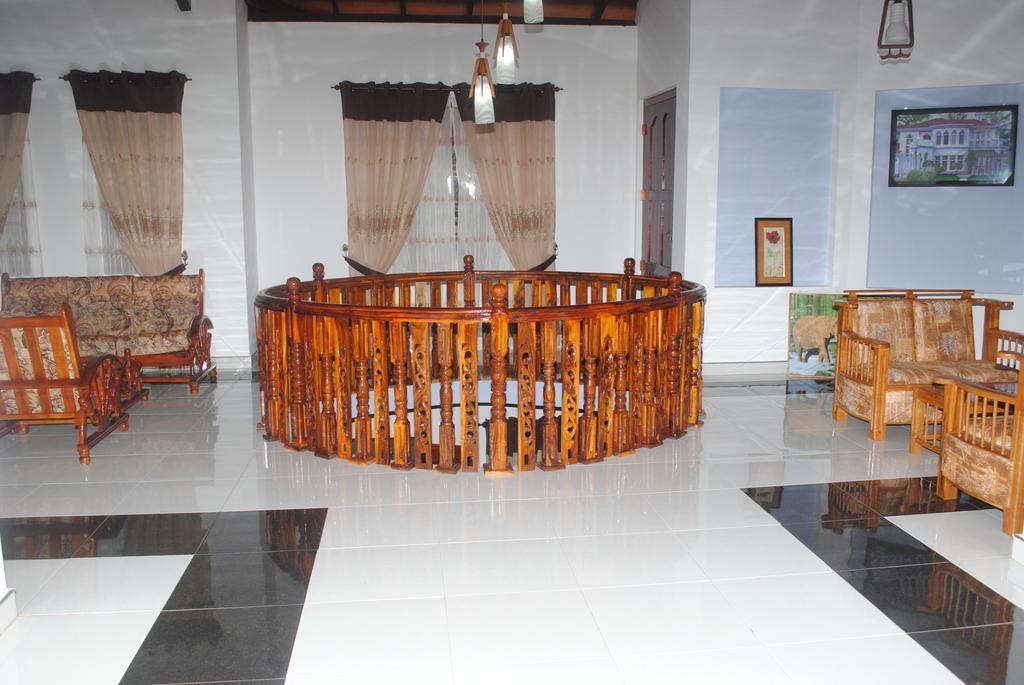 Montana Rest Hotel Anuradhapura Kültér fotó